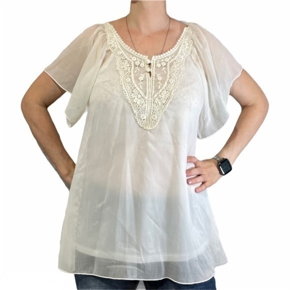 FOREVER 21 Flutter Sleeve Sheer Blouse Small